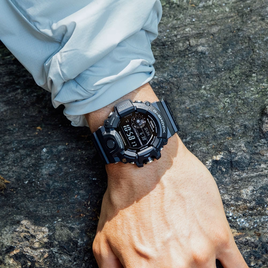 G-Shock GW-9400 đeo trên cổ tay trong thực tế