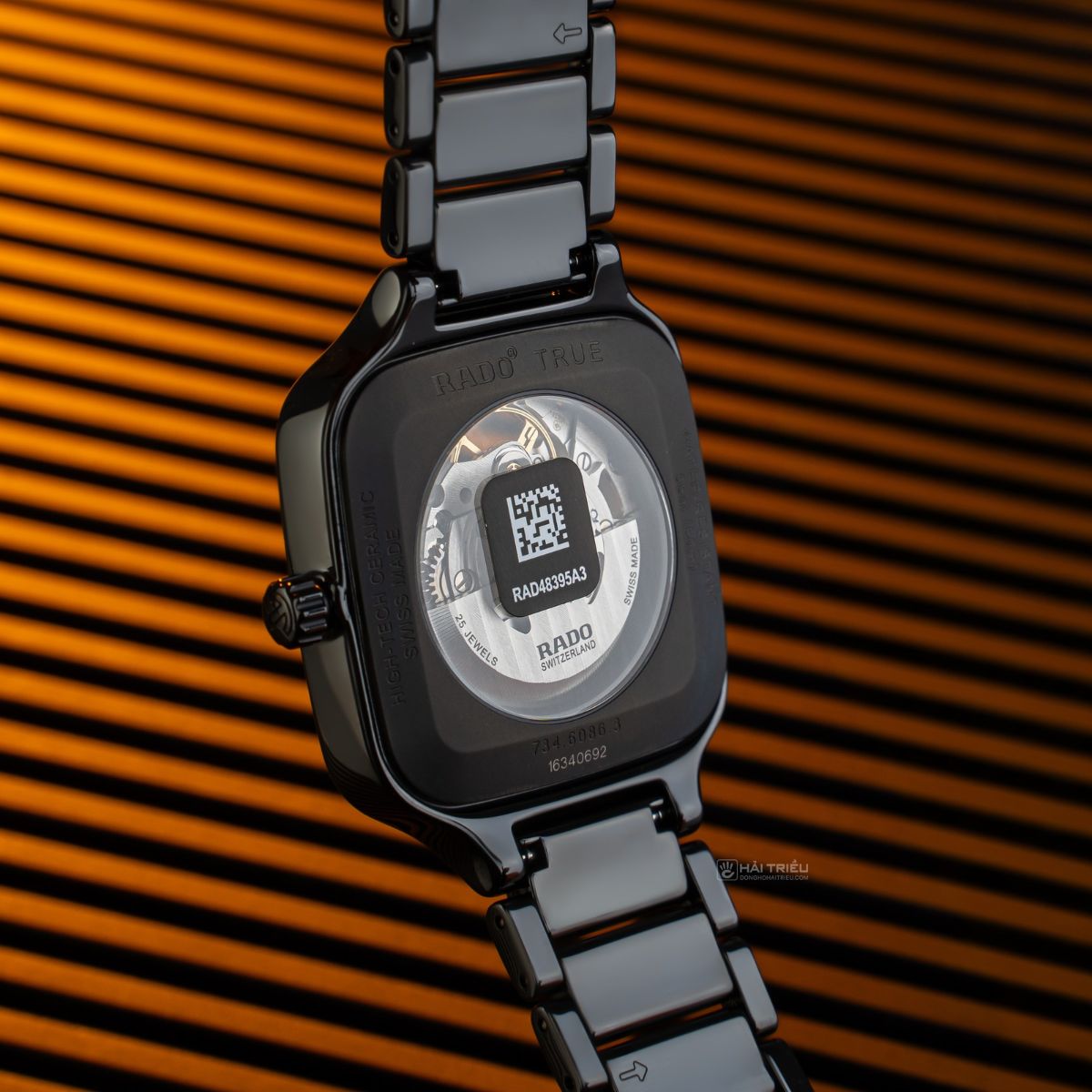 Bộ máy R808 trên đồng hồ Rado True Square