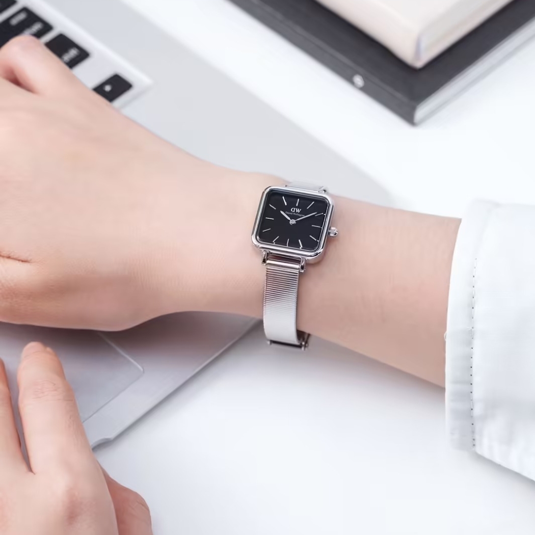 Đồng hồ Daniel Wellington Quadro Studio dây Piano Link