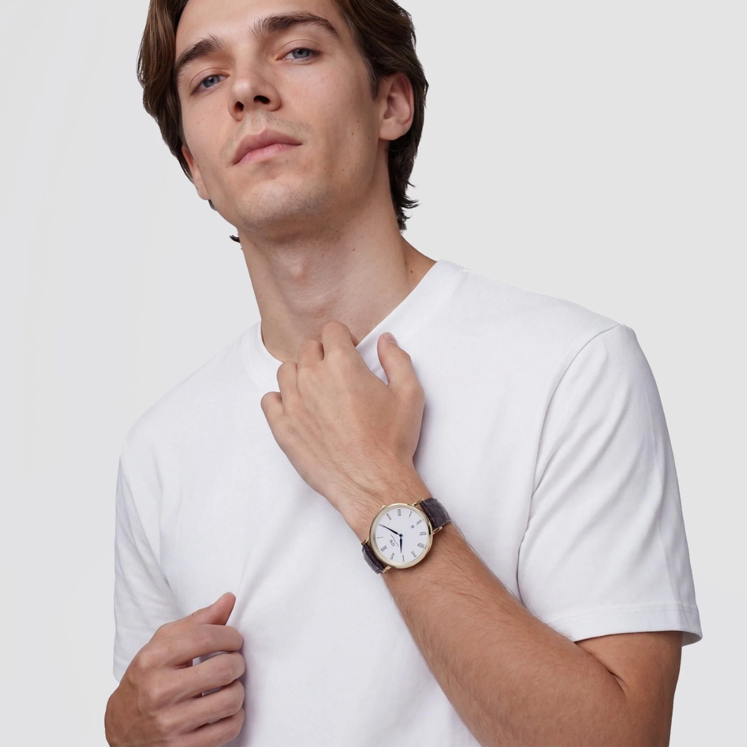 Đồng hồ DW Classic Roman Numerals Date cọc số La Mã