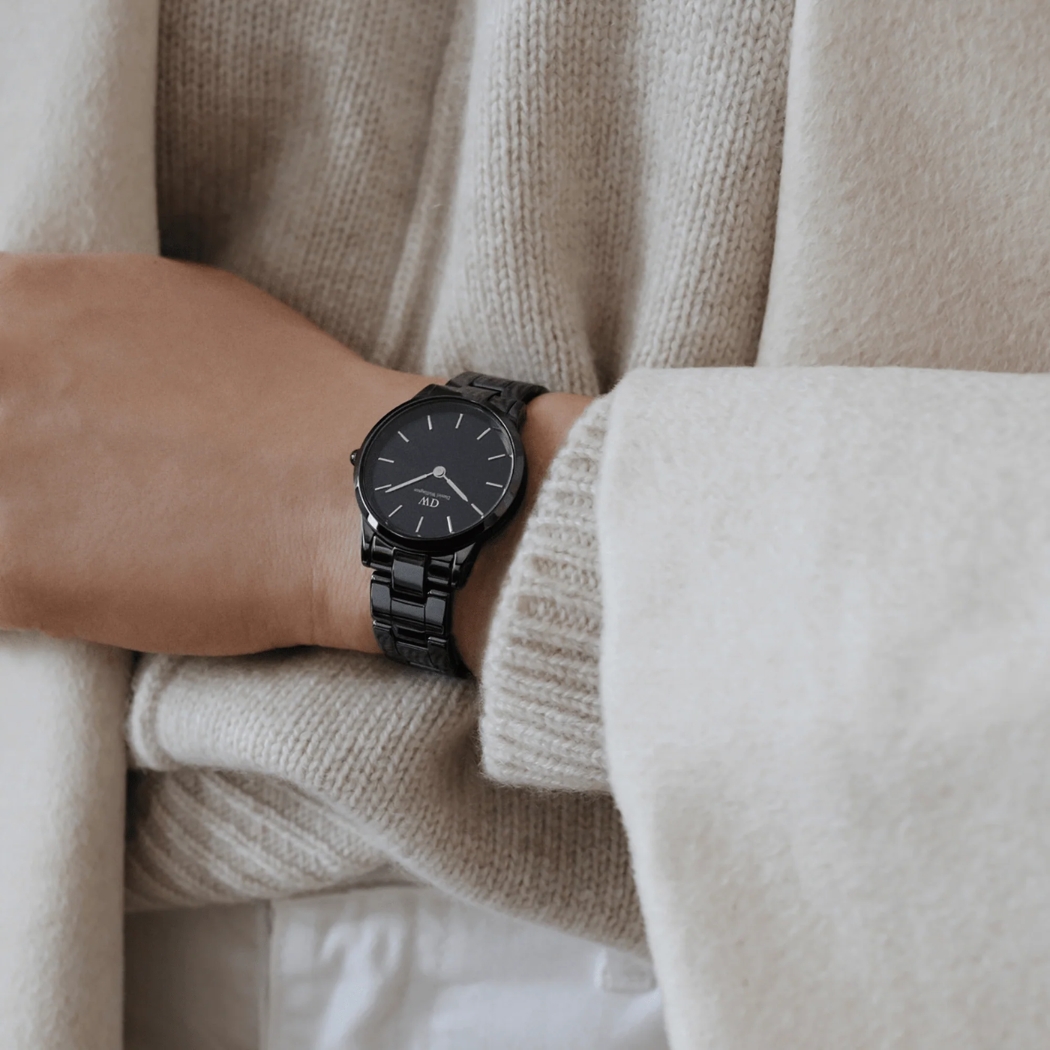 Đồng hồ DW Iconic Link Ceramic màu đen
