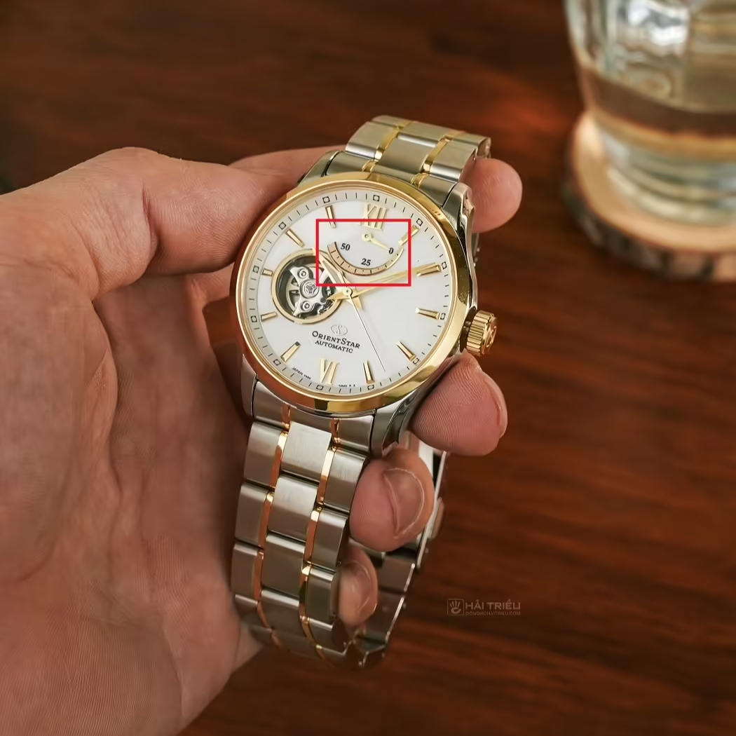 Thang đo mức trữ cót trên đồng hồ Orient Star