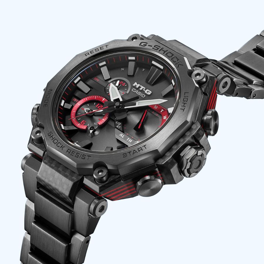 Phiên bản carbon nhiều lớp của đồng hồ G-Shock