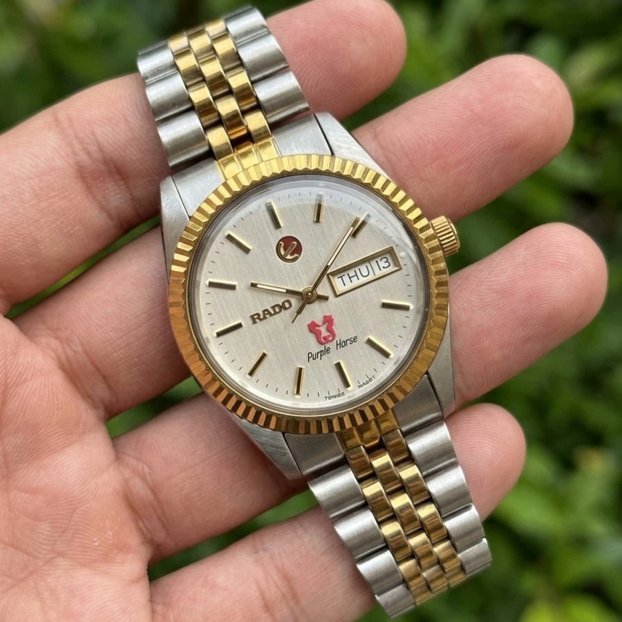 Cận cảnh tình trạng mặt số của đồng hồ Rado Golden Horse đời cũ