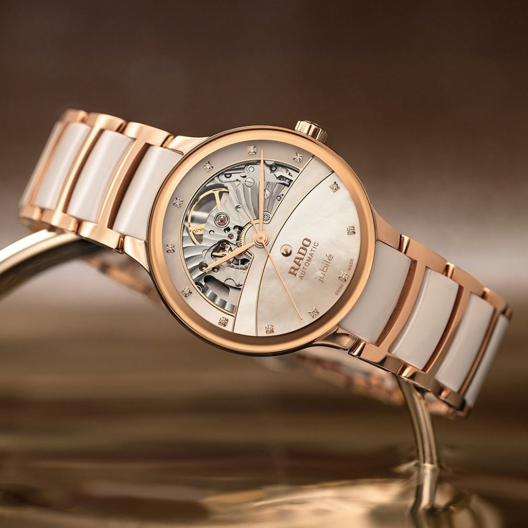 Thiết kế đồng hồ vàng Rado Centrix