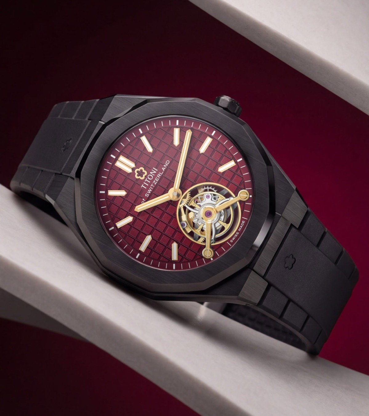 Titoni Luxe Tourbillon Ceramic phiên bản màu bản Đỏ Burgundy