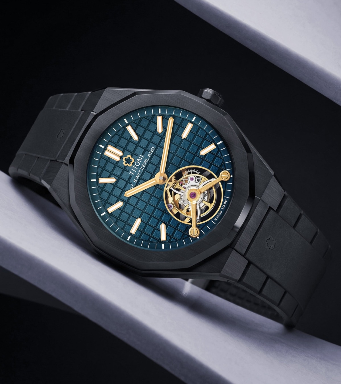 Titoni Luxe Tourbillon Ceramic phiên bản màu xanh Deep Blue